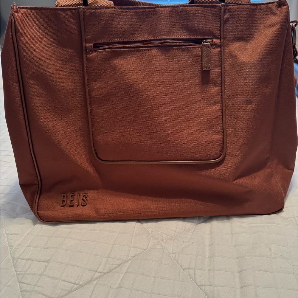 BEIS East to West Tote in Maple